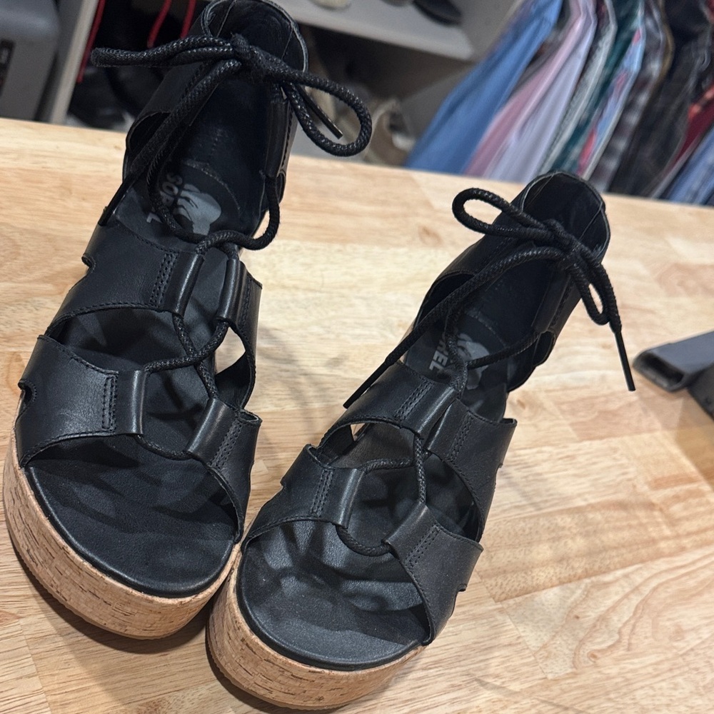 Sorel cork wedge size 8